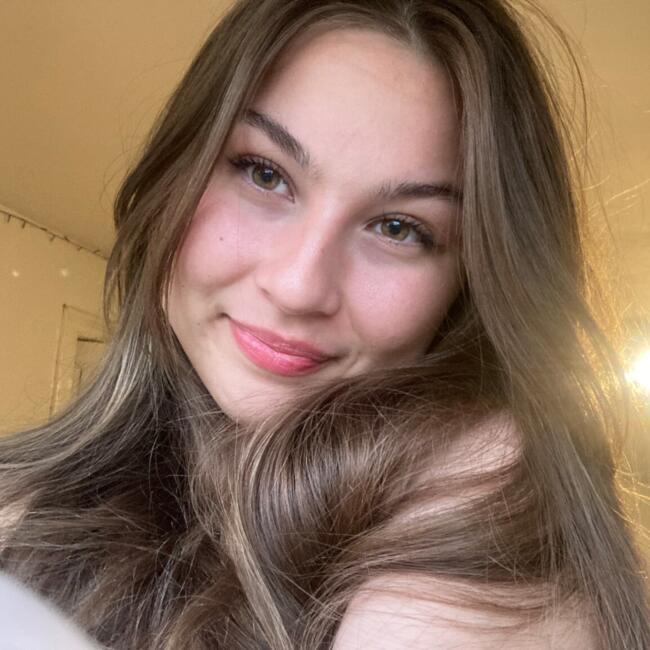 Babysitter in Hannut: Sara