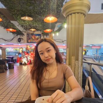 Babysitter in Serian: Debbiecia