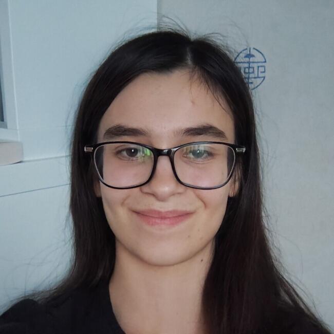 Baby-sitter à Tours: Lea