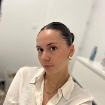 Babysitter in Les Sables d'Olonne: Elina
