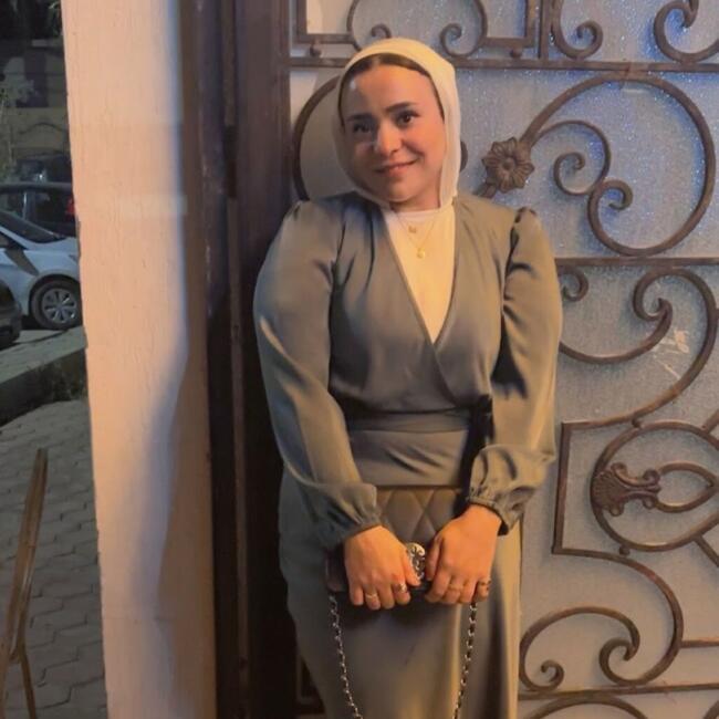 وظيفة جليسة أطفال في شبرا الخيمة: Eman