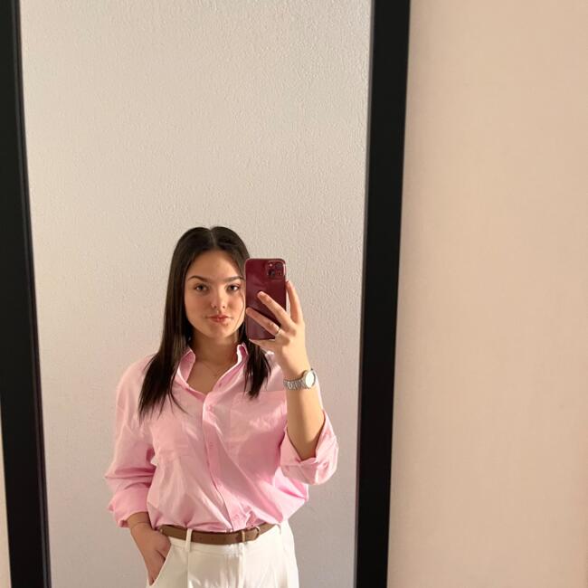 Babysitter in Vitry-sur-Seine: Lou