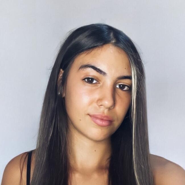 Babysitter in Lisbon: Iris noronha