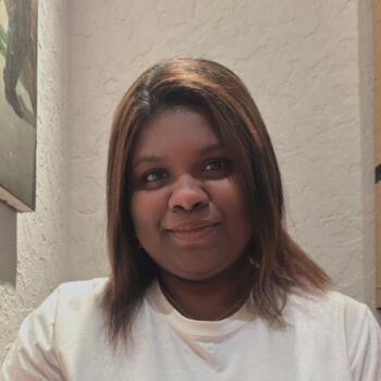 Pengasuh di Petaling Jaya: HARRIPRIYA