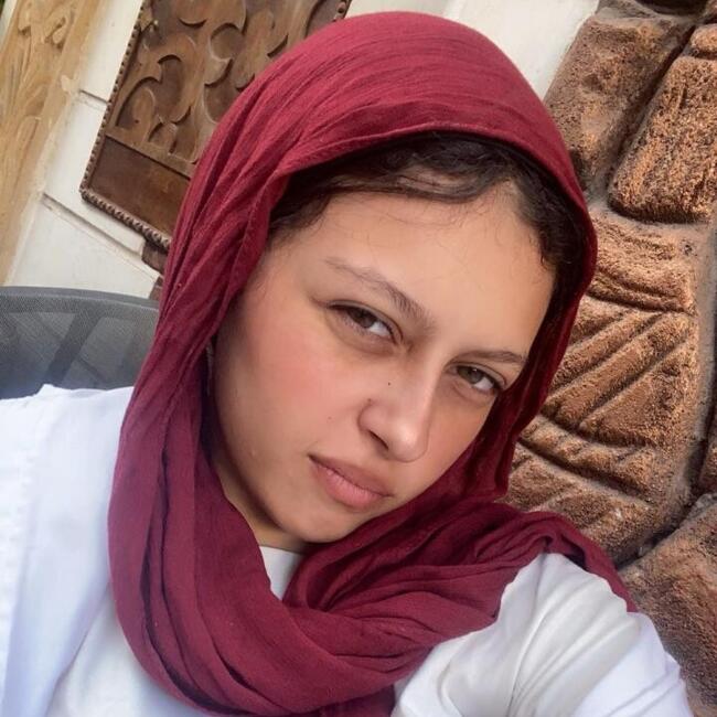 Babysitter in Alexandria: Shahiyra