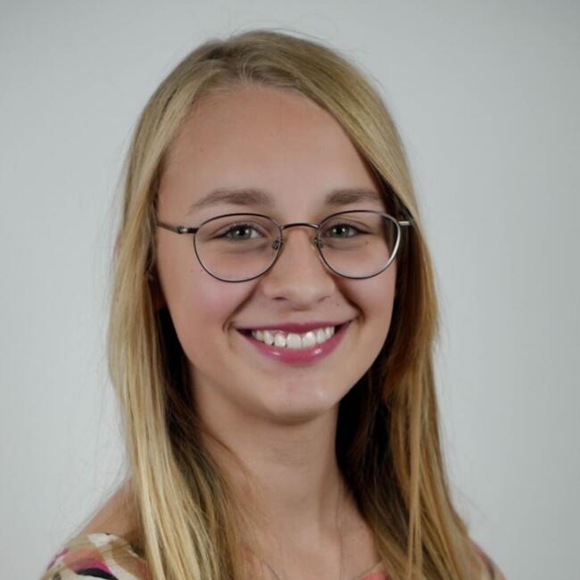 Babysitter in Altenkirchen: Mia