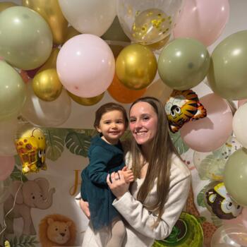 Babysitter in Maing: Elisa