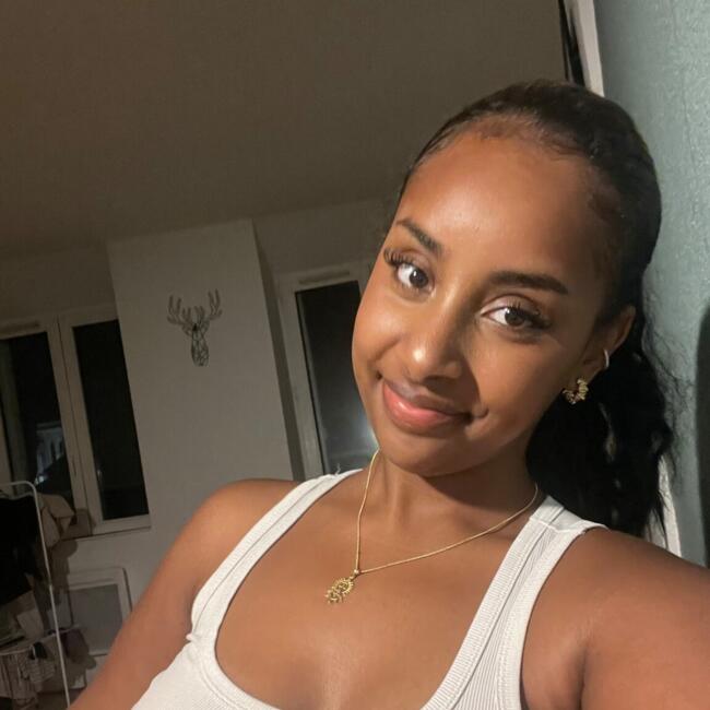 Babysitter in Saint-Etienne: Gelila