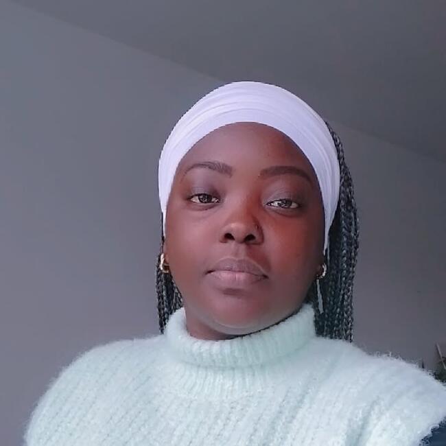 Babysitter in Fontenay-aux-Roses: De-Grace Nicole Samira