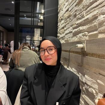 Babysitter in Le Havre: Manel