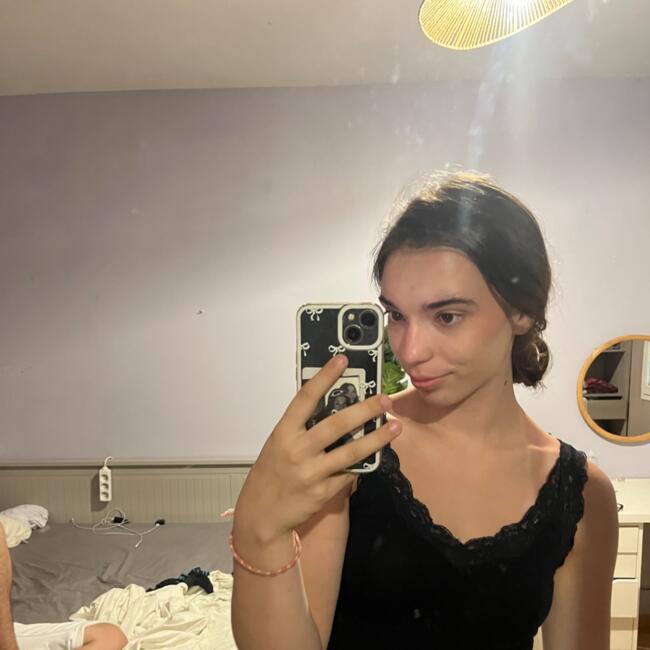 Babysitter in Saint-Nauphary: Eurydice