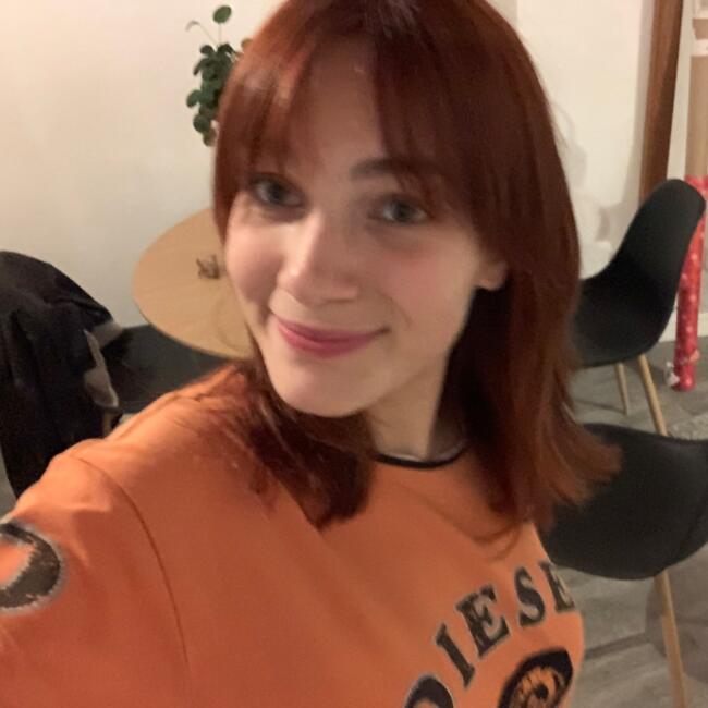 Babysitter in Bordeaux: Louise