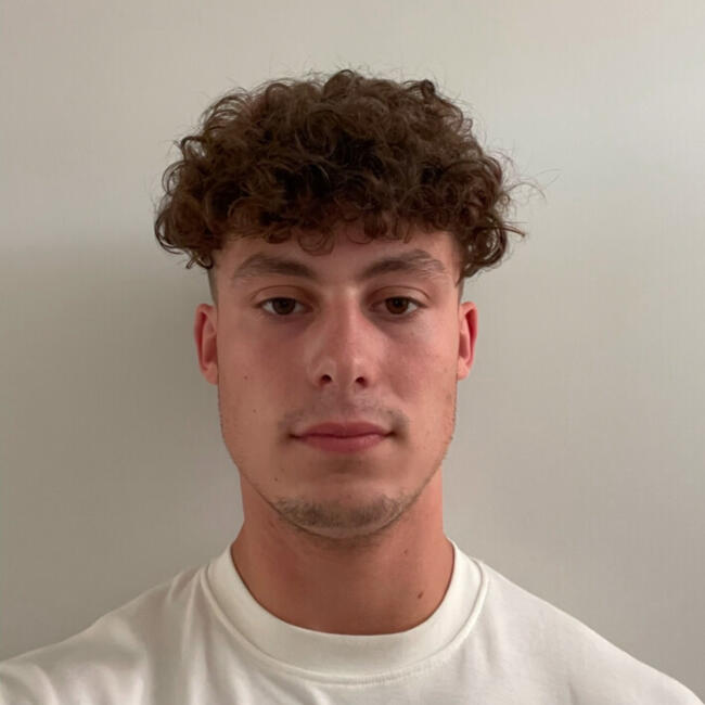 Babysitter in Sydney: Eddie