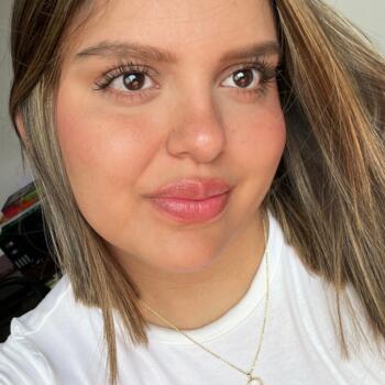 Babysitter Atenas: Astrid