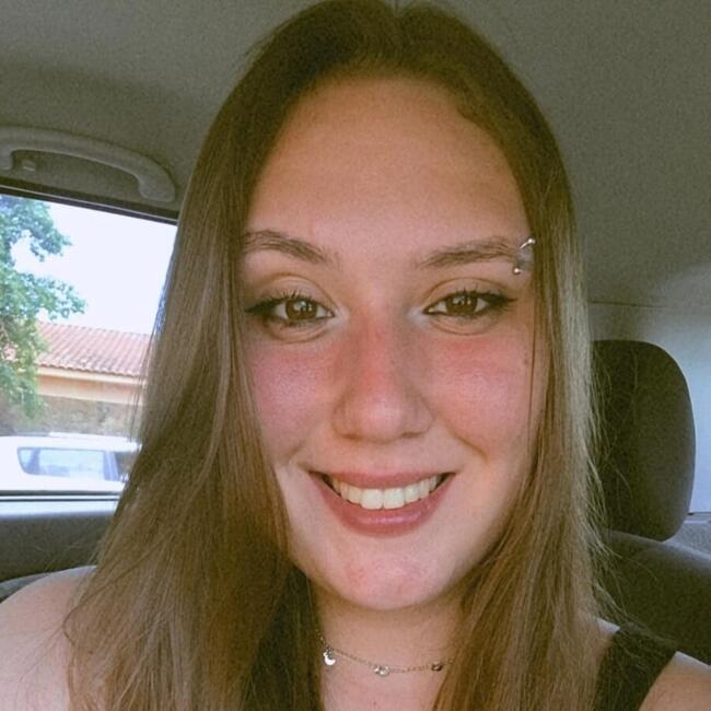 Babysitter in São Carlos: Amanda