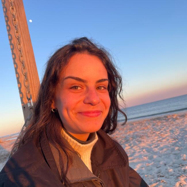 Babysitter in Brisbane: Charlotte