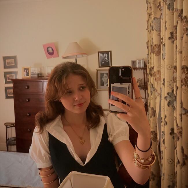 Babysitter in Geelong: Elaina