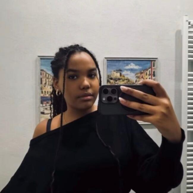 Babysitter in Florence: Aisha