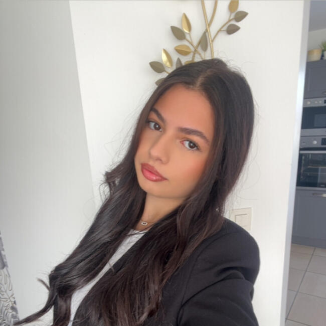 Babysitter in Avord: Louna