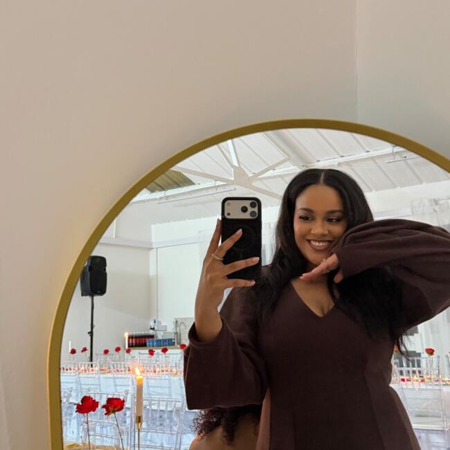 Babysitter in Dagenham: Alyah