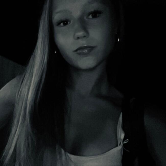 Babysitter in Gond-Pontouvre: EVE