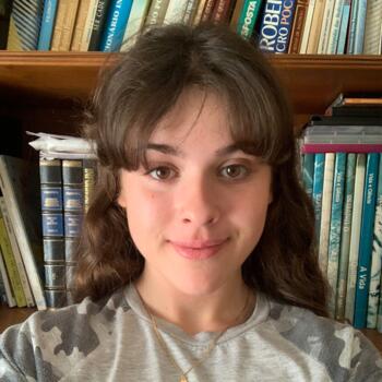 Babysitter in Seixal: Sara