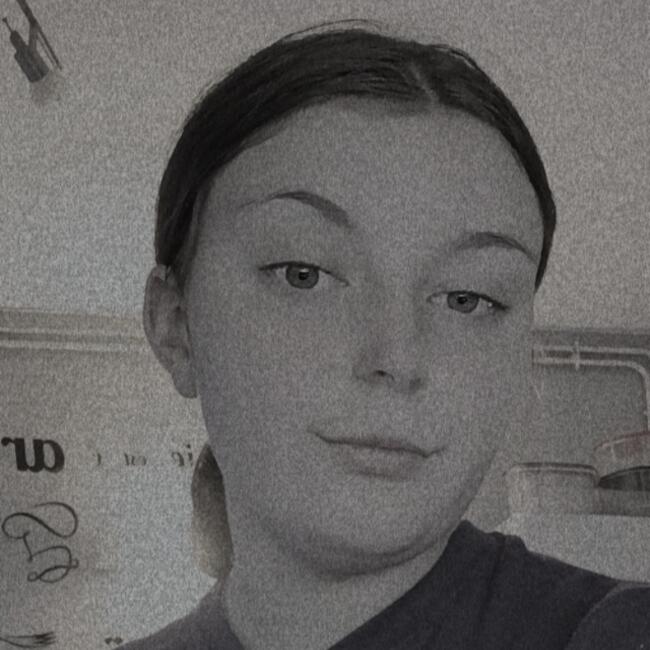 Babysitter in Férin: Estelle