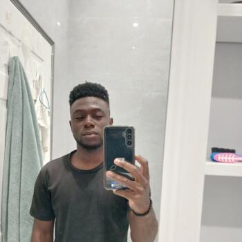 Babysitter in Lusaka: Gift