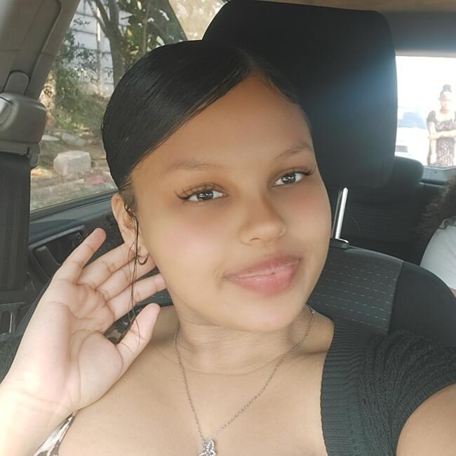 Babysitter in Bluff: Shanea