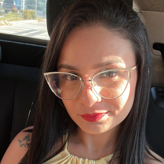 Babysitter in Fortaleza: Joyce