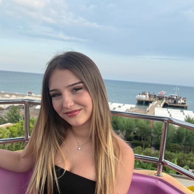 Babysitter in Schwechat: Leonie
