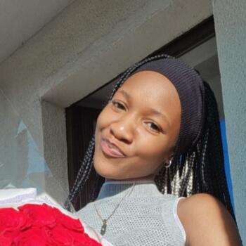 Opiekunka do dziecka w Warszawa: Tinotenda