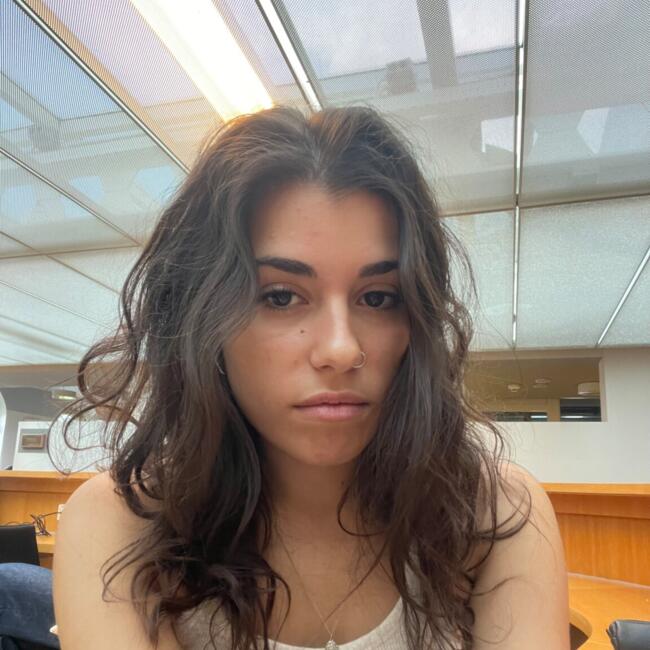 Babysitter in Sittard: Giulia