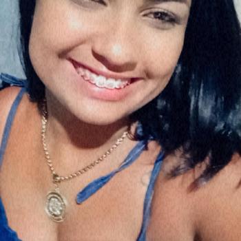 Babá em Recife: Mayara