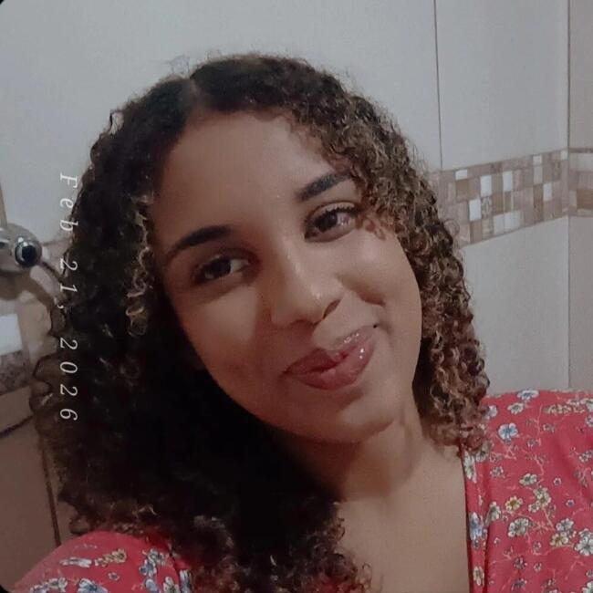 Babá em Santa Maria: Gabrielly vitória