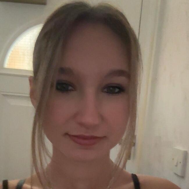 Babysitter in Banstead: Sabina