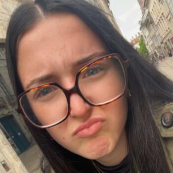 Babysitter in Besançon: Jeanne