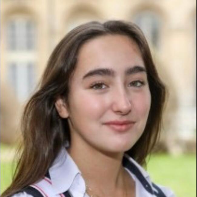 Babysitter in Trappes: Johanna