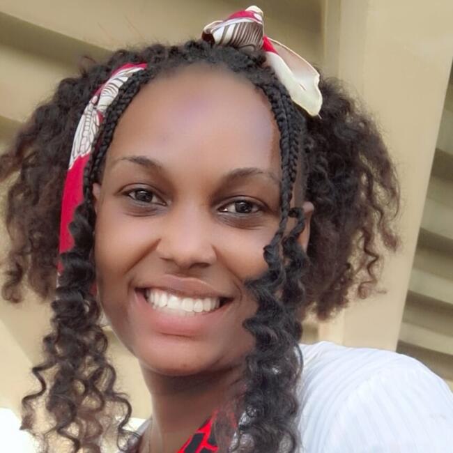 جليسة أطفال في أبوظبي: Nandawula