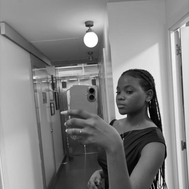 Babysitter in Entroncamento: Paula Ndundu