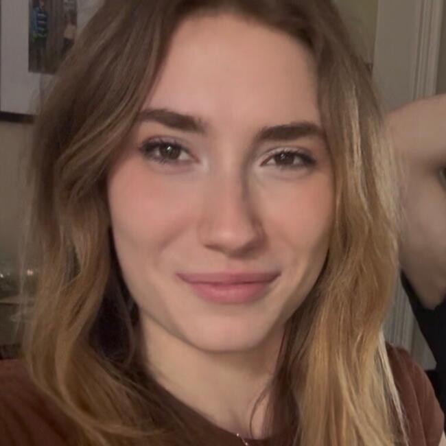 Babysitter in Montreal: Elizabeth