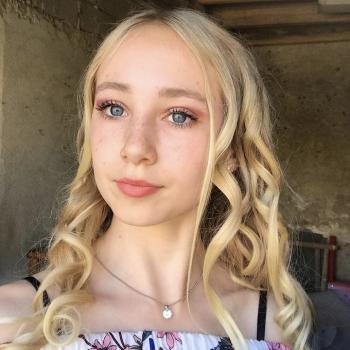 Baby-sitter in Selles-sur-Cher: Emilie