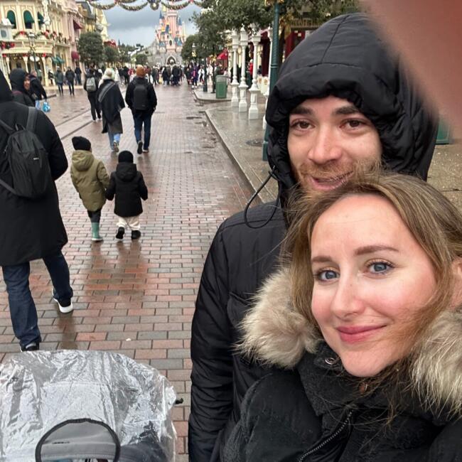 Oppaswerk in Arnhem: Scarlet