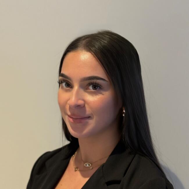 Babysitter in Saint-Avertin: Clara