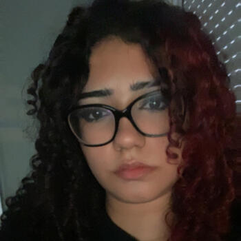 Babysitter in Vaulx-en-Velin: Yasmine