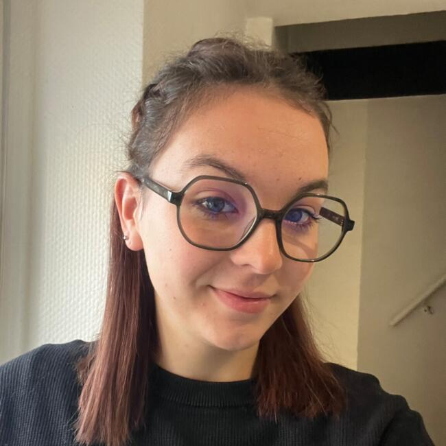Babysitter in Nantes: Lilly