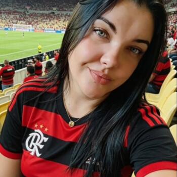 Babá em Governador Celso Ramos: Karina