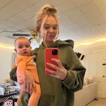 Babysitter in Elkland: Alexandria
