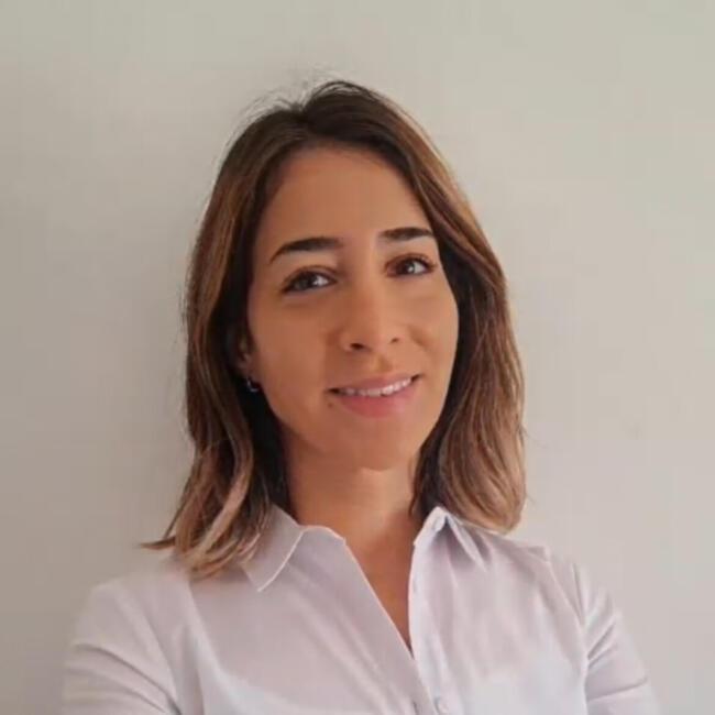 Canguro en Alicante: Cecilia