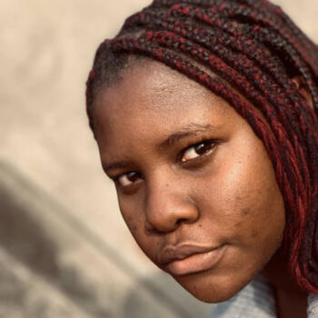 Babysitter in Croydon: Favour